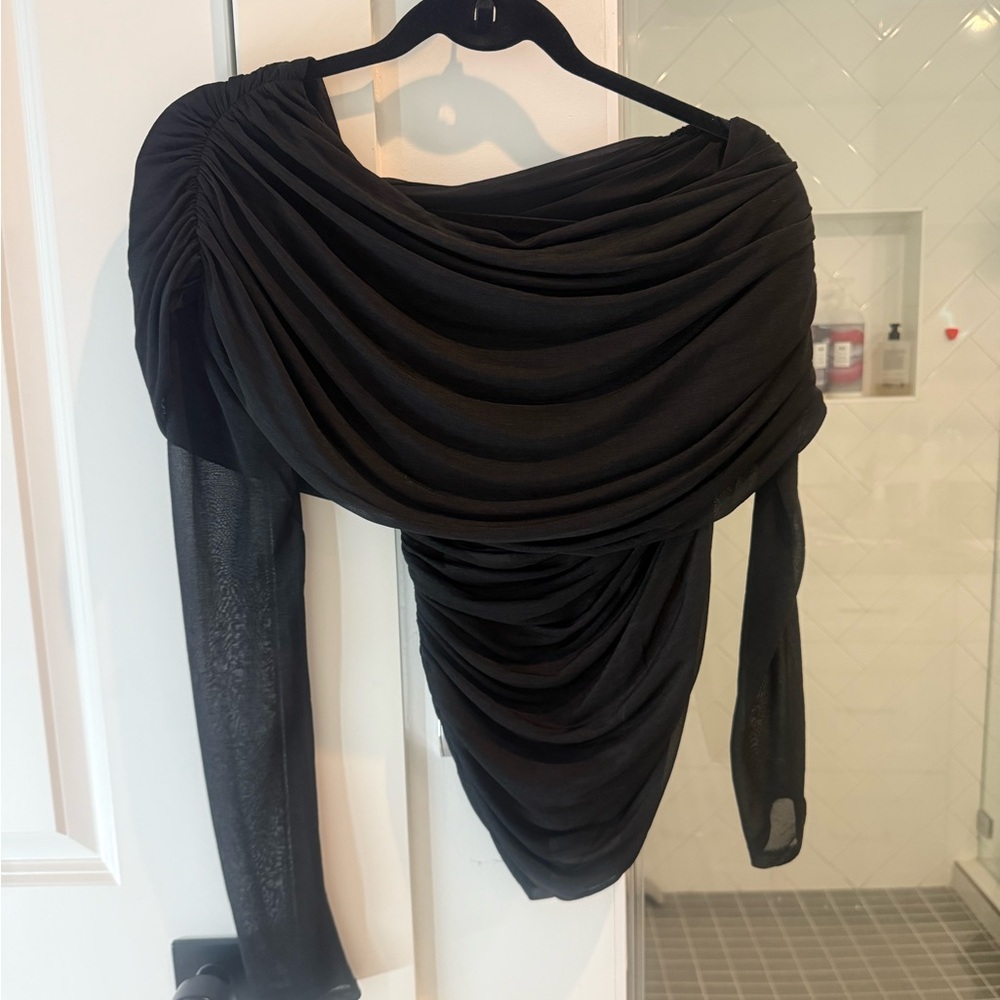 Lovers + Friends Black One-Shoulder Blouse - Picture 2 of 2